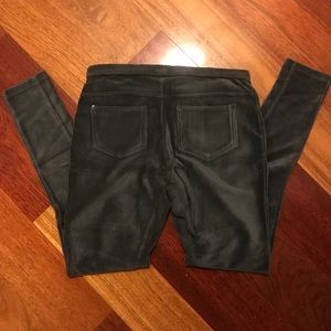 Hue Courdoroy Legging